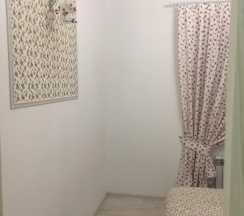 Коттедж с 2 комнатами с балконом и с красивым видом из окна в Таунхаус "Мечта"