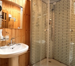 Трехкомнатный комфорт с кухонным уголком | 1 этаж в Hayat Haus