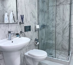 номер с двумя раздельными кроватями "премиум" 5 в Атмосфера