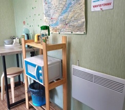 Номер с видом на озеро с двуспальной кроватью,душ и туалет на два номера. в Аршан