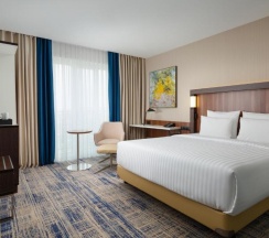 Двухместный номер двуспальная кровать в Courtyard by Marriott Tashkent