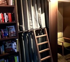 Кровать в общем номере в Book Tea Bed GINZA - Hostel