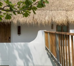 Двухместный люкс с видом на сад двуспальная кровать в Eden Beach Khaolak Resort and Spa A Lopesan Collection Hotel