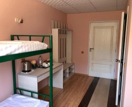 Кровать в общем номере (женский номер) в Hostel MANDARIN