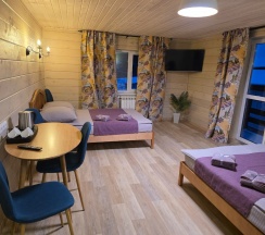 №6. 4-х местный номер с удобствами (3 этаж) в УДачный