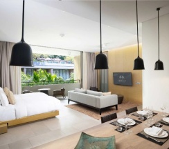 Семейный люкс Azure в Twinpalms MontAzure Phuket Resort