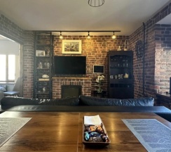 Апартаменты c 1 комнатой с балконом и с видом на город в Квартира в центре Loft