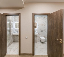 Двухместный люкс семейный с 2 комнатами двуспальная кровать в Кристалл