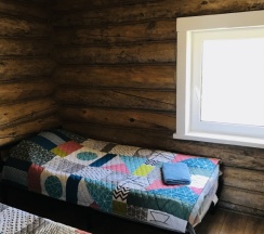 Коттедж с 2 комнатами с красивым видом из окна в Ригола