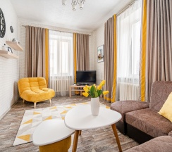 Четырёхместные апартаменты с 3 комнатами с видом на город в 3-комн. апарты в центре города на ул. Романовская Слобода 22