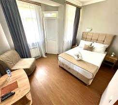 Двухкомнатный семейный номер в Pearl of GrandLoo