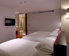 Трёхместный люкс Luxe в LiT BANGKOK Hotel