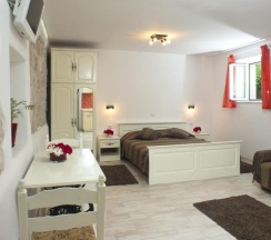 Апартаменты в Bokun Guesthouse