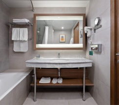 Реновированный номер с кроватью King-size в Edge Seligerskaya-Moscow