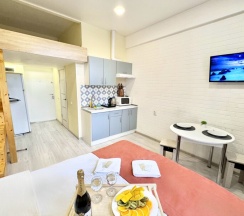 Комфорт Двухуровневый в Metro apartments