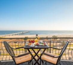 Двухместный номер Comfort с видом на море двуспальная кровать в Strandhotel Möwe