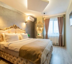Двухместный люкс Deluxe двуспальная кровать в Отель Monezza Hotel