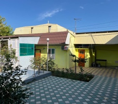 Семейный пятиместный номер с кухней в Волна