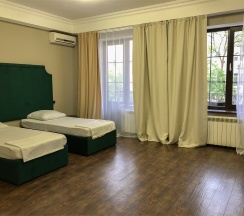 Deluxe room with balcony в Villa lazio