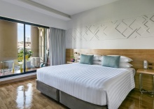 Люкс с балконом в Hotel VELA be Bangkok Ratchathewi