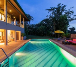 Вилла с 3 комнатами с балконом в Viola Pool Villa