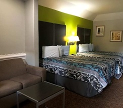 Двухместный номер Deluxe двуспальная кровать в Camelot Inn & Suites Veterans Memorial NW Houston