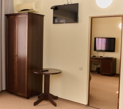 Люкс с балконом, 50м2 в Лотос