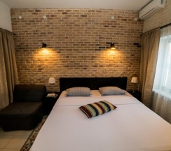 100 - Четырехместные апартаменты с террасой в Азов Инн