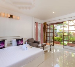 Семейный люкс в Club Bamboo Boutique Patong Beach Resort