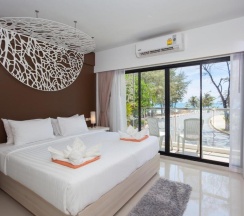 Двухместный номер Deluxe с видом на море двуспальная кровать в Coral Inn