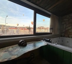 Двухместный номер Luxury с видом на город двуспальная кровать в Aysel Inn House