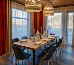 Коттедж с 4 комнатами с балконом и с красивым видом из окна в Заречье