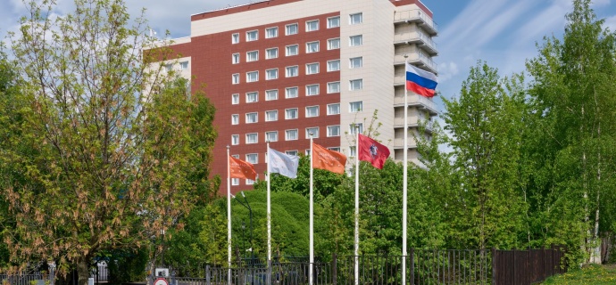 Москва: Отель Marins Park Hotel Москва Пражская