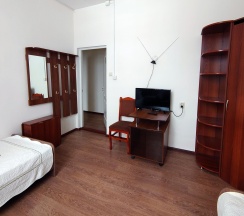 Номер эконом с 2 односпальными кроватями в Маргобай