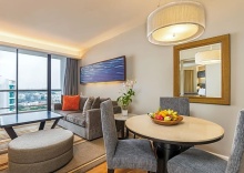 Двухместный номер Deluxe c 1 комнатой двуспальная кровать в Chatrium Residence Sathorn