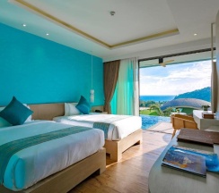 Двухместный номер Pool Access Deluxe с видом на море двуспальная кровать в Crest Resort & Pool Villas