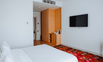 Двухместный номер Superior с видом на город двуспальная кровать в Pana Boutique-Hotel