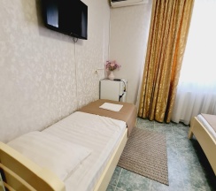 4-местный номер эконом в Золотой Лев