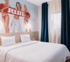3-комнатные апартаменты с джакузи на террасе и видом на горы в Boogel Woogel bar&hotel