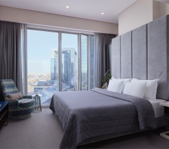 Studio Apartment с панорамной ванной в Diamond Apartments