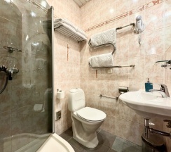 Четырехместная комната с кондиционером в Невский Контур