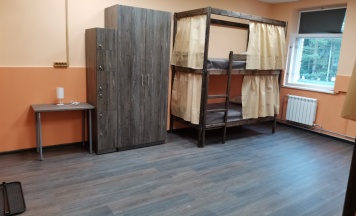 Кровать в общем номере (мужской номер) с красивым видом из окна в Хостел