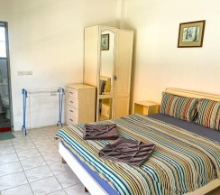 Полулюкс с видом на бассейн в Amy Village Garden Resort