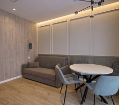 Апартаменты Премиум с выходом на бассейн в Alba inn apartments