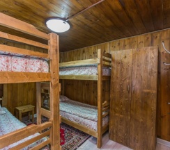 Коттедж Superior с красивым видом из окна в Раш