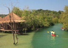 Вилла с балконом и с видом на море в The Blue Sky Resort @ Koh Payam