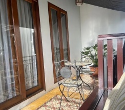 Номер Deluxe с балконом и с красивым видом из окна в Baan Huen Phen