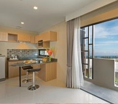 Трёхместный семейный номер в Patong Bay Residence