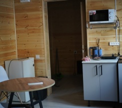 Дом отдельный благоустроенный трехместный с кухней в Место силы