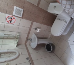 07. Трехместная комната (стандарт). 2 отдельные кровати + кресло в Левладиа.ру